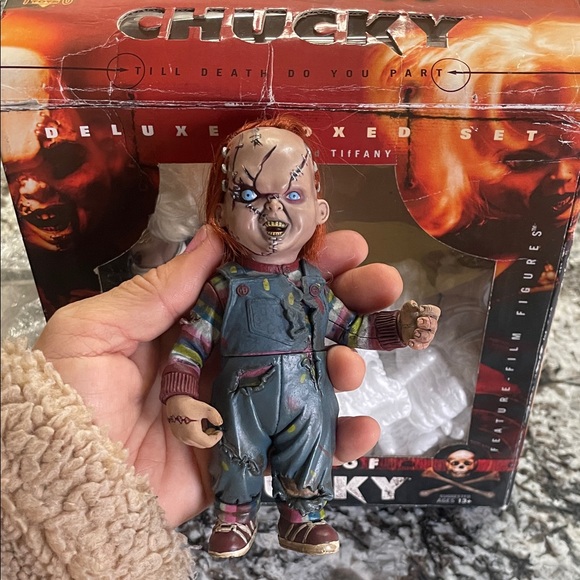 Bride of Chucky Deluxe Box Set opened old box comes with everything - Picture 7 of 16